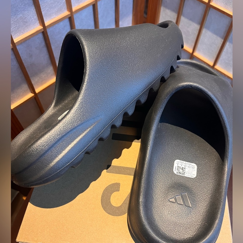 Adidas Yeezy Slides Onyx
